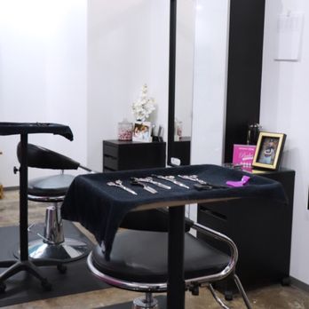 The Parlour - Hair Salons Near Me - Houston, Texas