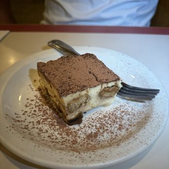Ricado's Italian Restaurant - Tiramisu - Italian Near Me - Aiea, Hawaii