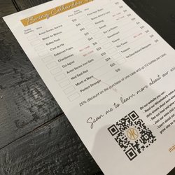 Cellardoor Winery - Reverse wine bottle selection