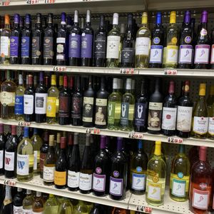 STATE LINE LIQUORS - Updated January 2026 - 36 Photos & 95 Reviews