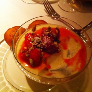 Medlar - Buttermilk panna cotta - British Near Me - London, XGL