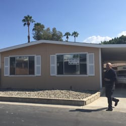 United Mobile Homes Sales
