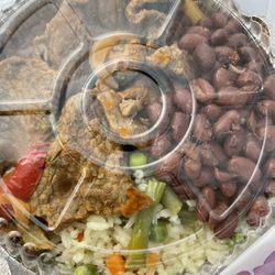 El Palacio De Maria - Lunch plate with beef, rice and beans