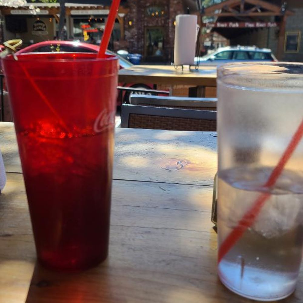 Jasper's Barbeque - Perfect out door dining weather! - Barbeque Near Me - Big Bear Lake, California Jasper's Barbeque - Perfect out door dining weather! - Barbeque Near Me - Big Bear Lake, California