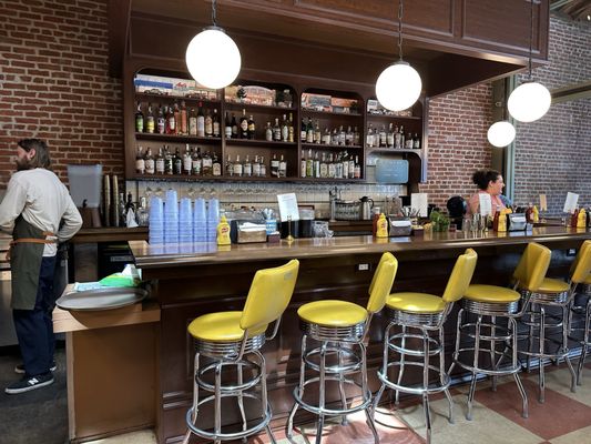 Belle's Delicatessen & Bar by null