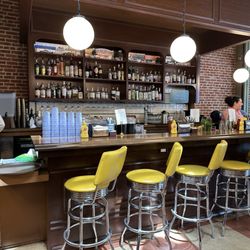 Belle's Delicatessen & Bar - Inside - bar area