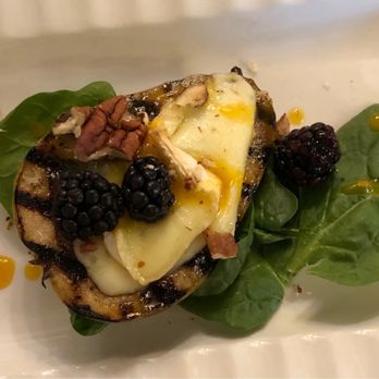 Inn Boonsboro - Breakfast Example - Hotels Near Me - Boonsboro, Maryland