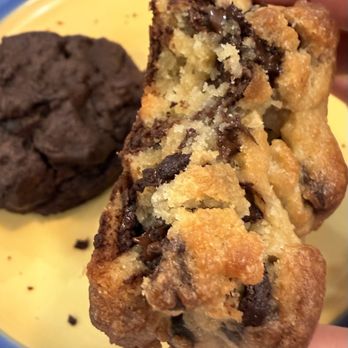 Levain Bakery - Bakeries Near Me - Venice, California