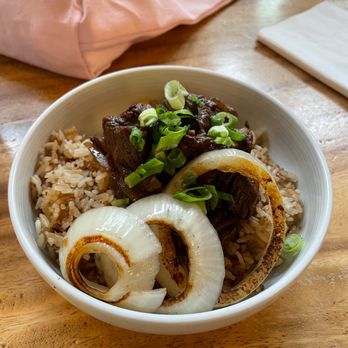 Hood Famous - Beef Rice Bowl - Cafes Near Me - Seattle, Washington Hood Famous - Beef Rice Bowl - Cafes Near Me - Seattle, Washington