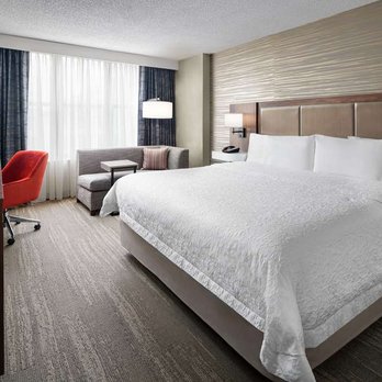 Hampton Inn & Suites Chicago-Downtown - Guest room - Hotels Near Me - Chicago, Illinois Hampton Inn & Suites Chicago-Downtown - Guest room - Hotels Near Me - Chicago, Illinois