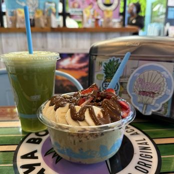 Playa Bowls - Juice Bars & Smoothies Near Me - Old Bridge, New Jersey Playa Bowls - Juice Bars & Smoothies Near Me - Old Bridge, New Jersey