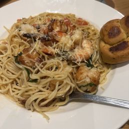 This had absolutely no taste at all. The garlic bread roll tastes burned. This had absolutely no taste at all. The garlic bread roll tastes burned.