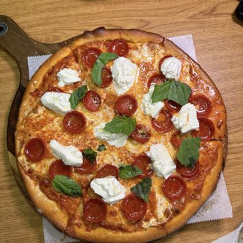Spinachio Pizza - Pizza Near Me - North Haledon, New Jersey Spinachio Pizza - Pizza Near Me - North Haledon, New Jersey