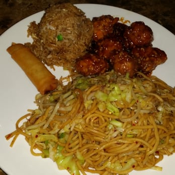 Beijing Garden - Individual Dinner Combo #1 $9.50. Asked for sesame chicken instead of s&s chicken (add $2). Delicious! - Chinese Near Me - Everett, Washington