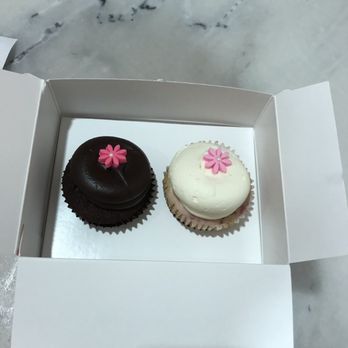 Georgetown Cupcake - Cupcakes Near Me - Washington, DC, District of Columbia