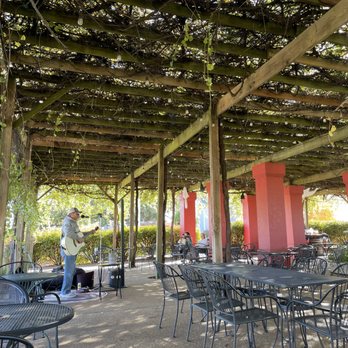Augusta Winery - Wine Tasting Room Near Me - Augusta, Missouri