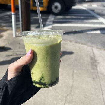 Brown Dog Deli - Green Latifah Smoothie - 16oz - Delis Near Me - Charleston, South Carolina Brown Dog Deli - Green Latifah Smoothie - 16oz - Delis Near Me - Charleston, South Carolina