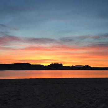 Lone Rock Campground - Sunrise at Lone Rock Beach - Parks Near Me - Page, Utah