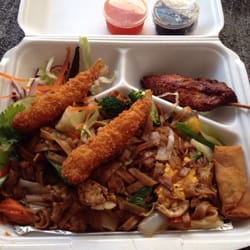 Nittiya Thai Takeaway - Thai box med nudler