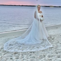 Gunner's Gulf Coast Jewelers & Gifts - Engagement Rings
Bridal Accessories
