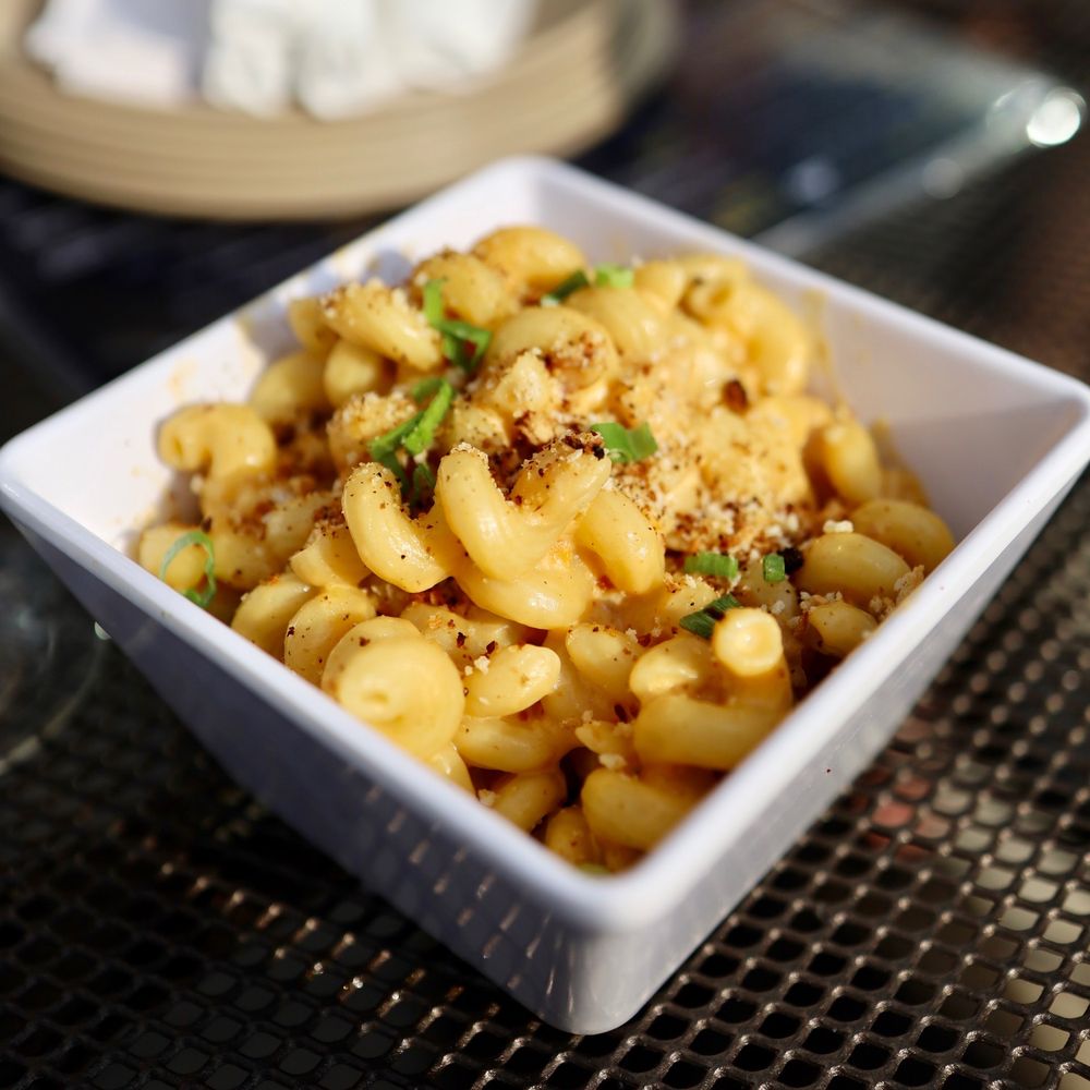 Beerhead Bar & Eatery, Novi Roadtrippers