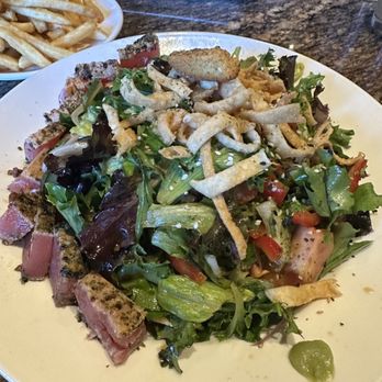 BJ's Restaurant & Brewhouse - Enlightened Seared Ahi Salad* - Pizza Near Me - Dublin, California