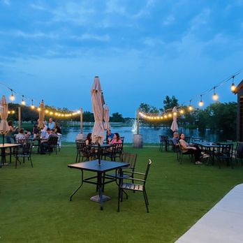 Rosini Vineyards - Outdoor dining/seating - Wine Tasting Room Near Me - Rockwall, Texas