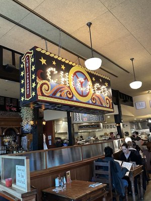 Endolyne Joe's by null