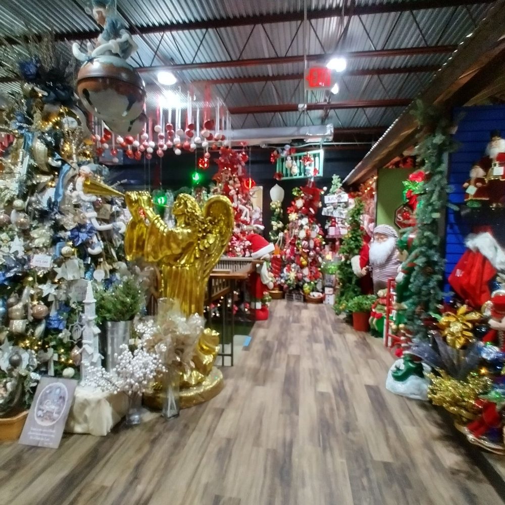 Kuhn Flowers - Holy Christmas - Florists Near Me - Jacksonville, Florida Kuhn Flowers - Holy Christmas - Florists Near Me - Jacksonville, Florida