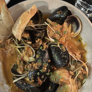 Pa’La Downtown - Mussels - Mediterranean Near Me - Phoenix, Arizona Pa’La Downtown - Mussels - Mediterranean Near Me - Phoenix, Arizona