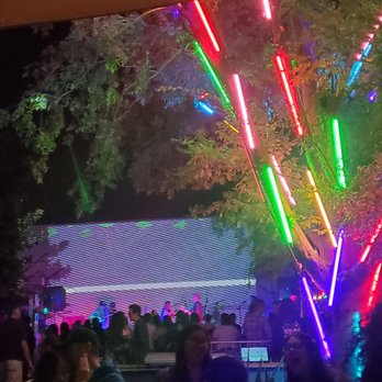 Axelrad - Beautiful scene for concert - Beer Gardens Near Me - Houston, Texas Axelrad - Beautiful scene for concert - Beer Gardens Near Me - Houston, Texas