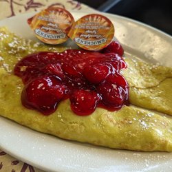 Charlie's Restaurant - Strawberry crepe