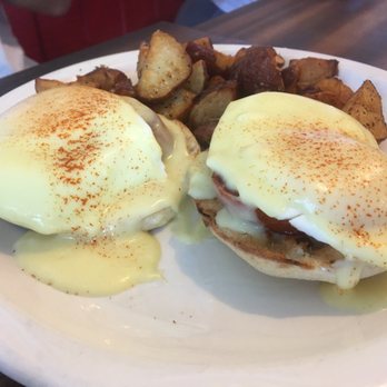 Bogart's Cafe - Portuguese egg benedict (special request!) - Breakfast & Brunch Near Me - Honolulu, Hawaii Bogart's Cafe - Portuguese egg benedict (special request!) - Breakfast & Brunch Near Me - Honolulu, Hawaii