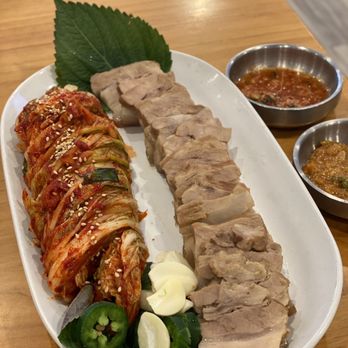 Haemaru - Dwaejibossam - Korean Near Me - Los Angeles, California