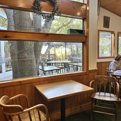 Le Chene - Looking at patio from bar