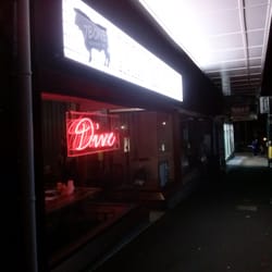 7Bone Burger Co - 7bone shopfront