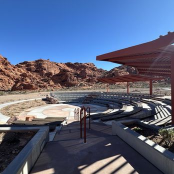 Valley of Fire State Park - Outdoor amphitheater at the new Visitor's Center - Parks Near Me - Overton, Nevada