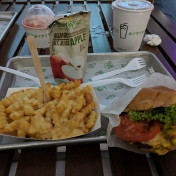 Shake Shack - Burger, cheese fries, apple juice - American Near Me - Hong Kong, HK Shake Shack - Burger, cheese fries, apple juice - American Near Me - Hong Kong, HK