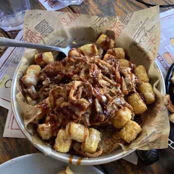 Sonny's BBQ - Appetizer : tots with shredded beef - Barbeque Near Me - Pace, Florida Sonny's BBQ - Appetizer : tots with shredded beef - Barbeque Near Me - Pace, Florida