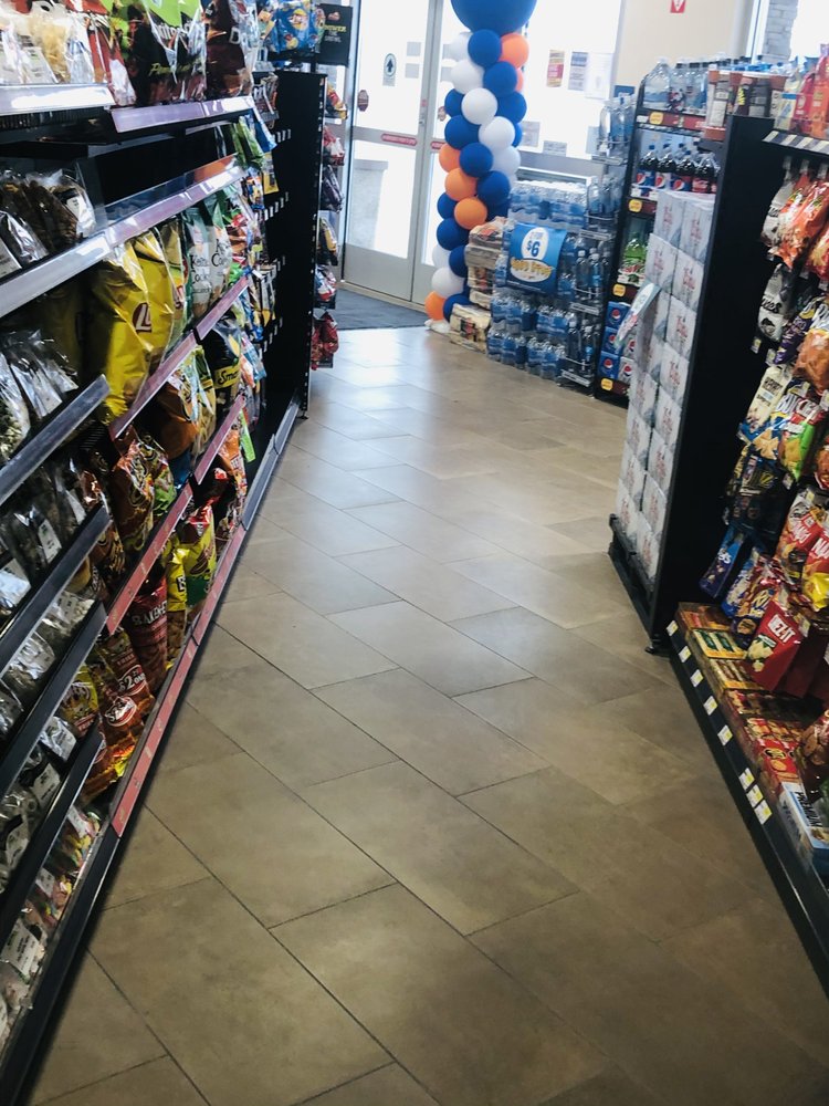 ARCO AMPM Updated September 2024 30 Photos 825 N Willow Ave