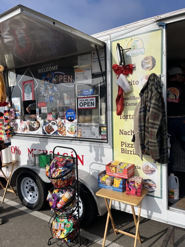 El Aguacate Taqueria y Birrieria