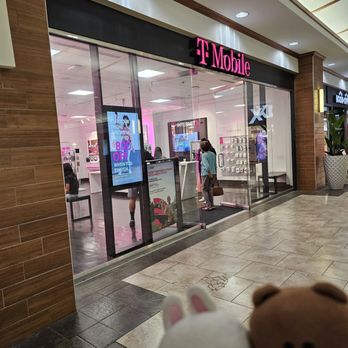 T-Mobile - Storefront... by TJ Maxx ... "Pearlridge Uptown" - Electronics Near Me - Aiea, Hawaii