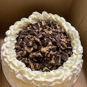 Heavenly Sweet Treats - Peanut Butter Cup Cheesecake with homemade peanut butter cups - Desserts Near Me - Thorndike, Massachusetts Heavenly Sweet Treats - Peanut Butter Cup Cheesecake with homemade peanut butter cups - Desserts Near Me - Thorndike, Massachusetts