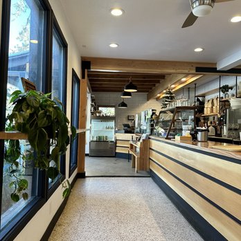 Alpaca Coffee & Tea - Inside where they take your order - Coffee & Tea Near Me - Idyllwild, California Alpaca Coffee & Tea - Inside where they take your order - Coffee & Tea Near Me - Idyllwild, California