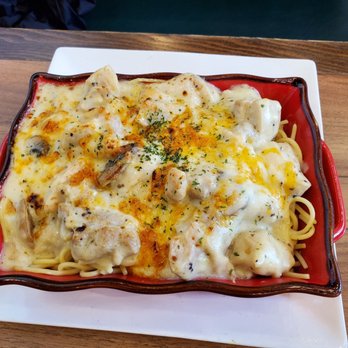 Good Catch Cafe - Truffle creamy chicken spaghetti - Hong Kong Style Cafe Near Me - Markham, Ontario
