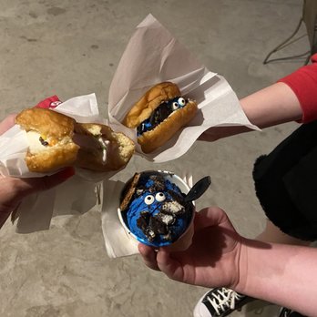 Novel Ice Cream - Vanilla Jasmine and Cookie Monster - Desserts Near Me - Phoenix, Arizona