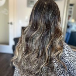 Conny's Studio - Haircut