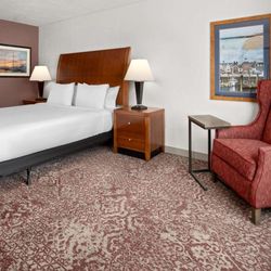 Hilton Garden Inn Milford - Guest room