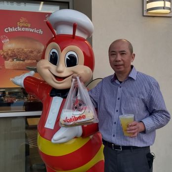 Jollibee - Jollibee mascot *** May 26 2023 *** - Fast Food Near Me - Delano, California Jollibee - Jollibee mascot *** May 26 2023 *** - Fast Food Near Me - Delano, California