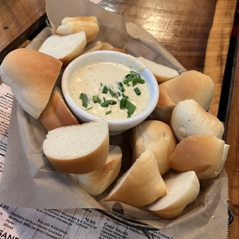 Swezey's Pub - white cheddar bacon beer cheese - Pubs Near Me - Pleasant View, Tennessee